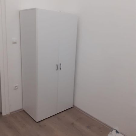 Fantomas*** City Center Apartments No2 3Bedroom + Living Room Szombathely Exterior foto